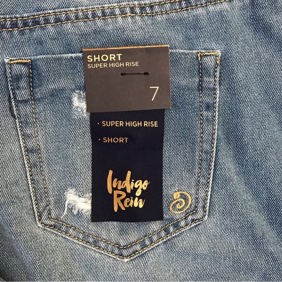 Indigo Rein High Waist Distressed Denim Shorts NEW Womens Size 7 Blue - Picture 2 of 12